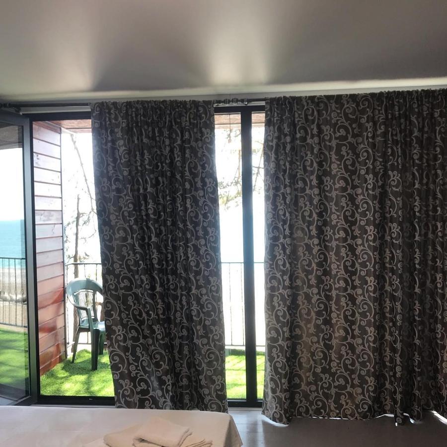 Mon Ami Hotel 2 ピツンダ エクステリア 写真